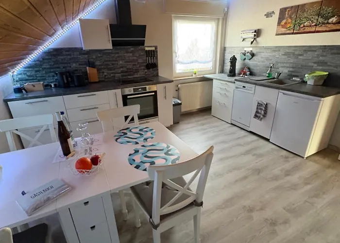 Gemuetliche Schlossblick In Am Rhein - Rheingau